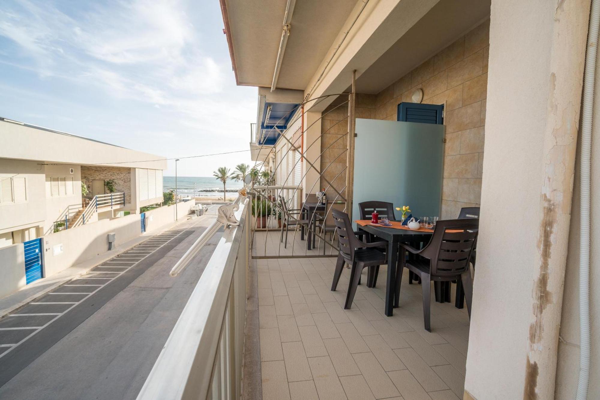 Caposud - Appartamento Salgari Marina di Ragusa Bagian luar foto